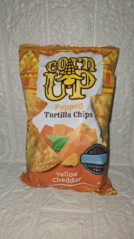 رقائق التورتيلا Corn UP بنكهة جبنة الشيدر الصفراء - خاليه من الجلوتين